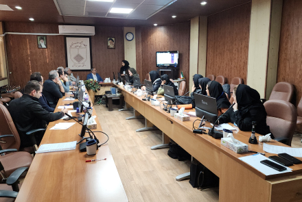 برگزاری نشست صمیمانه اعضای مرکز تحقیقات ناهنجاری‌های جمجمه‌ای-صورتی با مسئولانی از معاونت تحقیقات و فنآوری